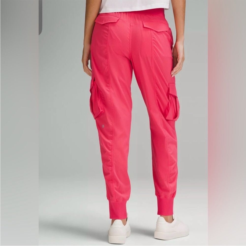 Lululemon Dance Studio Mid Rise Relaxed Fit Cargo Jogger M - Picture 2 of 9
